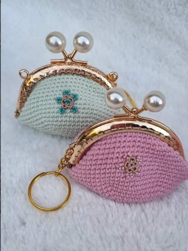 Bu mini cüzdanlar, bozuk para, kulaklık taşımak için mükemmel.